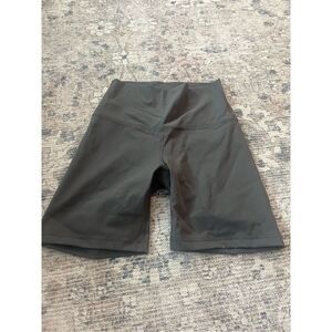 Aritzia TnAction Bike Shorts